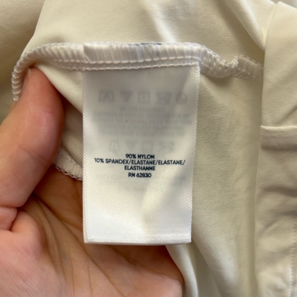 Land’s End Women’s UPF50 rash guard #2 - Picture 3 of 5